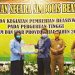 Sekdaprov Serahkan Beasiswa Berprestasi Bagi 4.104 Mahasiswa se Riau