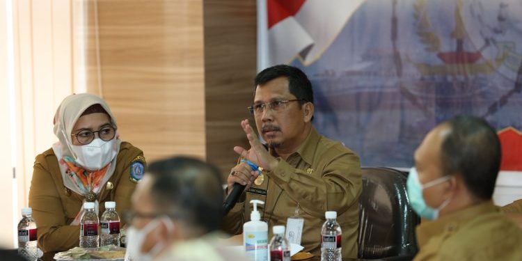 Sekda Kepri Arif Pimpin Rapat Evaluasi Kinerja Pemprov Kepri
