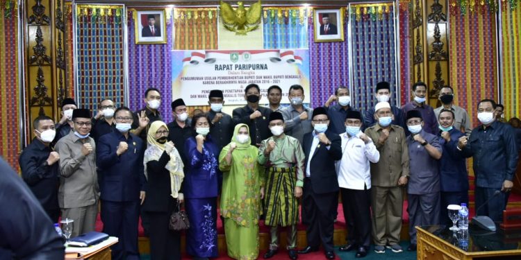 Hadiri Paripurna Penetapan Bupati Bengkalis Terpilih, Kasmarni Sebut Sudah Lengkapi Administrasi Pelantikan