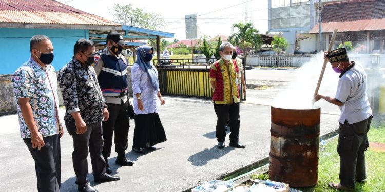 Disdukcapil Bengkalis Musnahkan 29 Ribu KTP-el