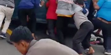 Mobil Berpenumpang 10 Santri Tujuan Ponpes Muhammadiyah Duri Terbalik di Tol Permai KM 17