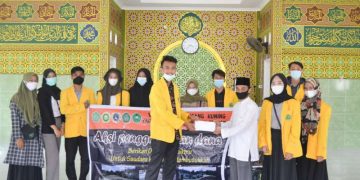 Ormawa FKIP Unilak Bantu Pondok Pesantren Yang Rusak Berat Akibat Semburan Lumpur di Pekanbaru