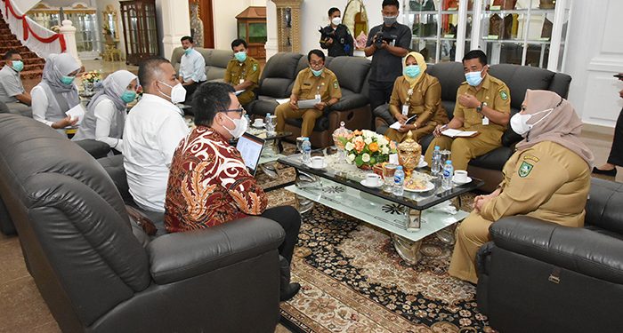 Terima Kunjungan BPJS Ketenagakerjaan Cabang Duri, Bupati Bengkalis Upayakan Tenaga Non PNS Masuk BPJS Ketenagakerjaan