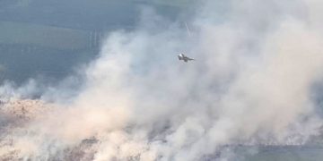Jet Tempur F16 Lanud Roesmin Nurjadin Pekanbaru Patroli Karhutla