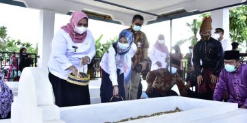 Kasmarni Resmikan Pemugaran Makam Sutan Betuah di Pematang Pudu, Berharap Warga Sakai Jaga dan Pelihara Makam Leluhurnya