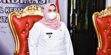 Bupati Kasmarni Ikuti Rakor Bersama Presiden RI Secara Virtual