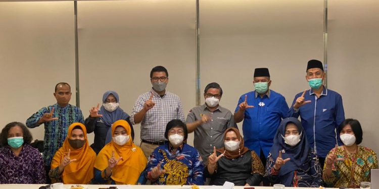 Diskusi Dengan Menteri LHK, Bupati Kasmarni Serahkan Usulan Lingkungan Bengkalis Untuk diakomodir APBN 2022