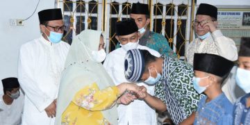 Safari Ramadhan Ke-4 di Bathsol, Bupati Kasmarni Silaturrahmi dengan Warga Boncah Mahang