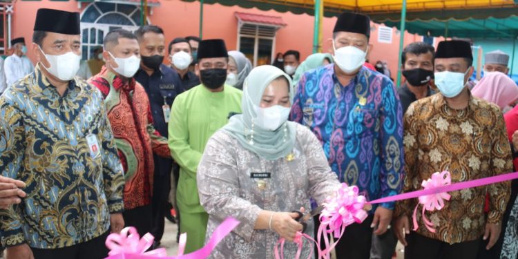Resmikan MDA Muthmainah Nusantara II Duri, Bupati Kasmarni Berharap Ciptakan Generasi Berkualitas, Beriman dan Berakhlak