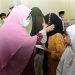Safari Ramadhan di Pinggir, Bupati Bengkalis Serahkan Bantuan Anak Yatim, dhuafa dan Rumah Ibadah