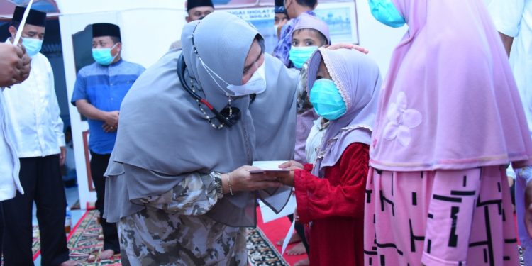 Safari Ramadhan Di Bandar Laksamana, Bupati Kasmarni Ingatkan Masyarakat Tidak Mudik Lebaran