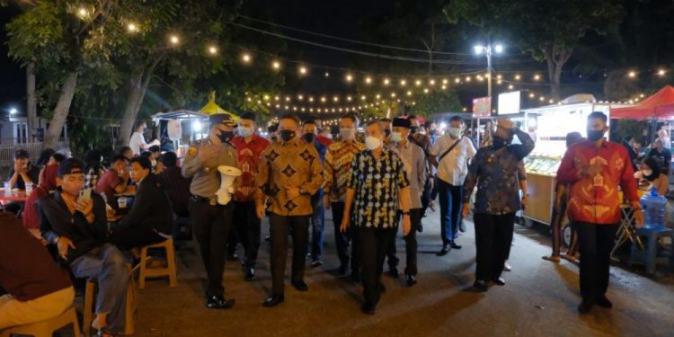 Gubernur dan Kapolda Beserta Forkopimda Cek ke Zona Merah, Ingatkan Warga Disiplin Prokes