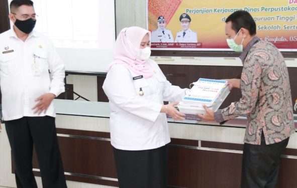 Perguruan Tinggi Teken MoU dengan Pemkab Bengkalis, Bupati: Kreativitas Anak Negeri Harus Didukung