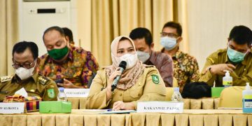 Bupati Kasmarni Tak Akan Siakan Kesempatan Pengelolaan Blok Lokal dan Naker