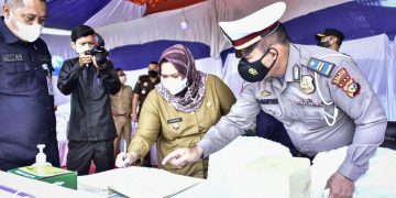 Tinjau Posko Lebaran di Duri, Bupati Kasmarni Ingatkan Petugas Jaga Kesehatan