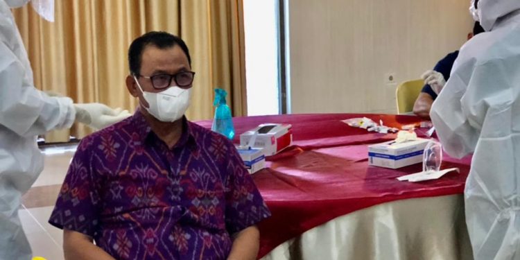 Bupati Suyatno Jalani Test Swab Persiapan Kunker Presiden