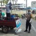 Polsek Bukit Bestari Semprotkan Desinfektan di Kawasan Bintan Plaza