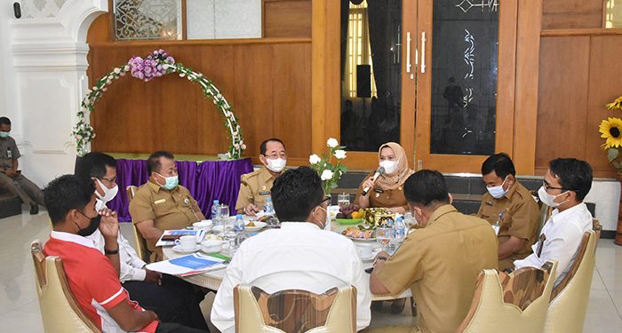 Bahas Program CSR, Bupati Kasmarni Diskusi dengan Perusahaan BUMN dan Perbankan di Bengkalis