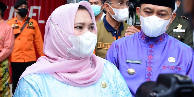 Kendalikan Penyebaran Covid-19, Bupati Kasmarni Keluarkan SE, Akad Nikah Hanya Dihadiri 20 Orang