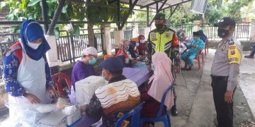 54 Warga di Pulau Terluar Rupat Disuntik Vaksin Covid-19