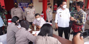 Gubenur Kepri Bersama Kapolda dan Danrem 033/WP Tinjau Vaksinasi Tempat Karantina di Kabupaten Karimun