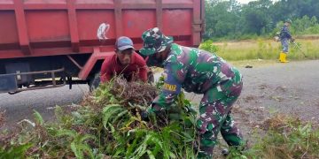 Babinpotmar Bersama Masyarakat KBN  Adakan Goro Jaga Kebersihan Lingkungan