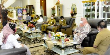 Terima Kunjungan PT PLN Bengkalis, Kasmarni Minta Tingkatkan Pelayanan Listrik Lebih Baik