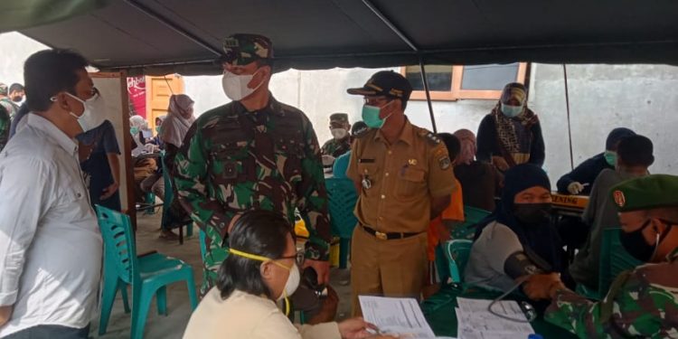Tinjau Vaksinasi Massal di Kota Dumai, Kasrem 031/WB Sebut Animo Masyarakat Meningkat