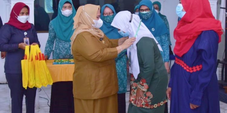Buka Pelatihan Peningkatan Kualitas Hidup Perempuan, Bupati Kasmarni : PKH-P Termasuk Program Unggulan