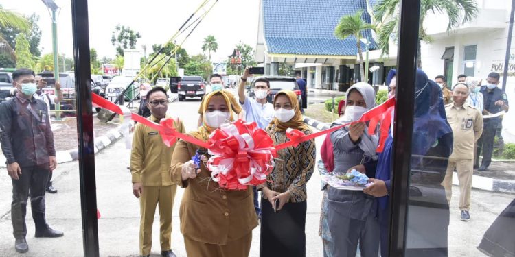 Bupati Kasmarni Resmikan Kantin RSUD Bengkalis