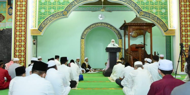 Bupati Kasmarni Sholat Idul Adha di Masjid Agung Istiqomah Bengkalis