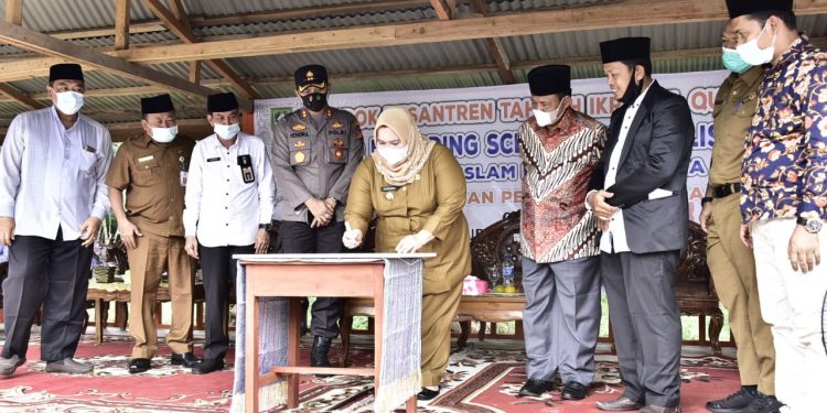 Bupati Kasmarni Resmikan Gedung Pondok Tahfidz IQ Boarding School Bengkalis Yayasan Islam Ikram Indonesia