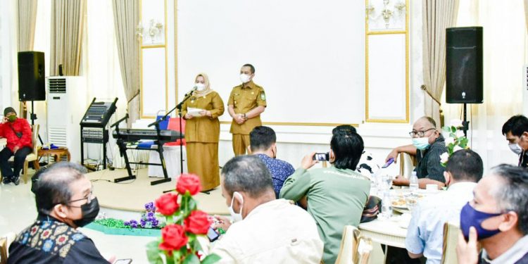 Eratkan Kedekatan dengan Insan Pers, Bupati dan Wabup Bengkalis Gelar Coffe Morning