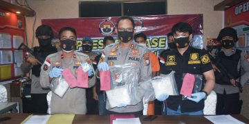 Polres Bintan Tangkap Pembawa 2 Kg Sabu dan Puluhan Pil Ektasi dari Malaysia