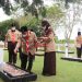 Wakili Bupati Bengkalis, Sekda Tabur Bunga di Makam Pahlawan Sempena HUT Pramuka Ke-60