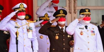Gubenur Ansar Ahmad  Inspektur Upacara Bendera Peringatan HUT RI ke 76 di Kepri