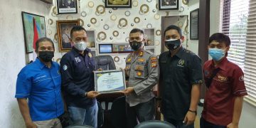 PWI Bengkalis Beri Penghargaan ke Kapolres, Aktif dalam penangan COVID-19 dan Kampung Tangguh