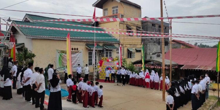 Bangkit Bersama, Warga RW 03 Babussalam Benahi Kampungnya