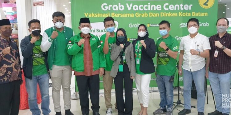Gubernur Ansar Tinjau Vaksinasi Dosis Kedua di BCS Batam
