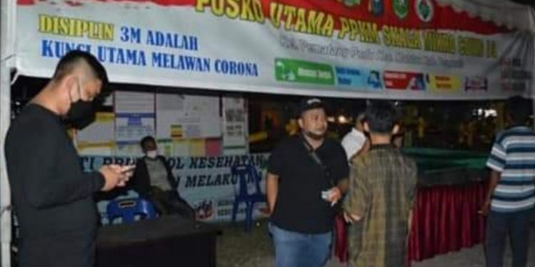 Camat Riki Tinjau Penyekatan Posko PPKM Pematang Pudu