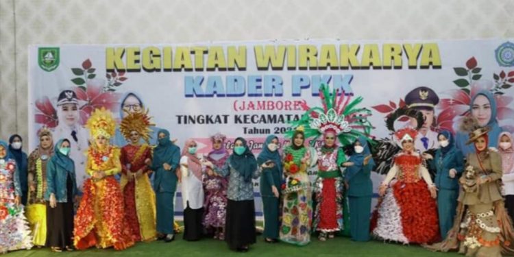 Dibuka Camat Riki, Wirakarya PKK Mandau Berlangsung Semarak, Tampilkan Kreatifitas Para Ibu