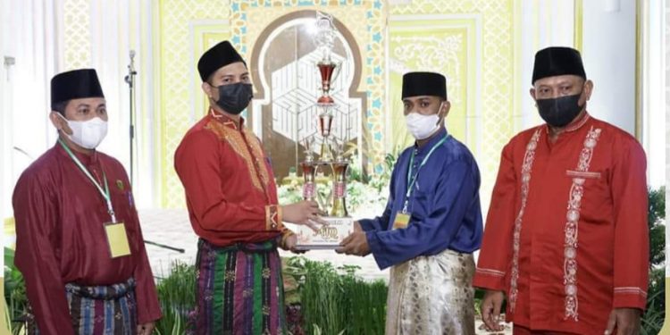 Masyarakat Antusias Ikuti Pembukaan MTQ Kelurahan Air Jamban