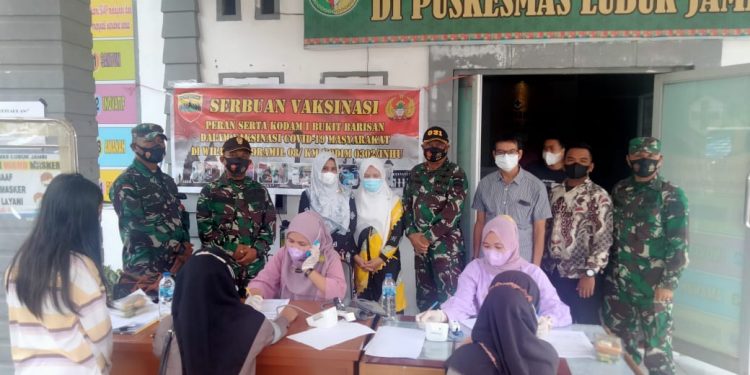 Koramil Kuantan Mudik Gelar Vaksinasi Untuk Masyarakat