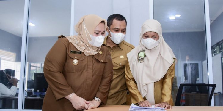Kasmarni Tinjau Pelaksanaan Ujian CAT P3K