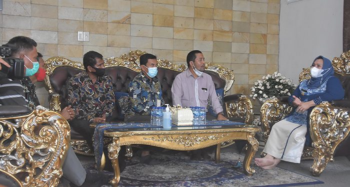 Penuhi Angka Vaksinasi, Bupati Perintahkan Kadiskes Jemput ke Kemenkes