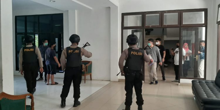 KPK Tangkap Bupati Kuansing terkait Suap Perizinan Perkebunan