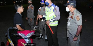 Aktif Laporkan Penegakan Prokes, Satpol PP Bengkalis Terima Piagam dari Dirjen BAK