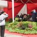 Bupati Kasmarni Inspektur Upacara HUT PGRI ke 76 dan HGN di Duri