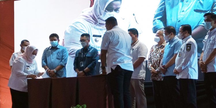 Bupati Kasmarni Minta Masyarakat, Pemerintah dan Swasta Saling Menguatkan Tingkatkan PAD