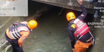 Basarnas: Banjir di Pekanbaru, 1 Sepeda Motor Hanyut ke Selokan